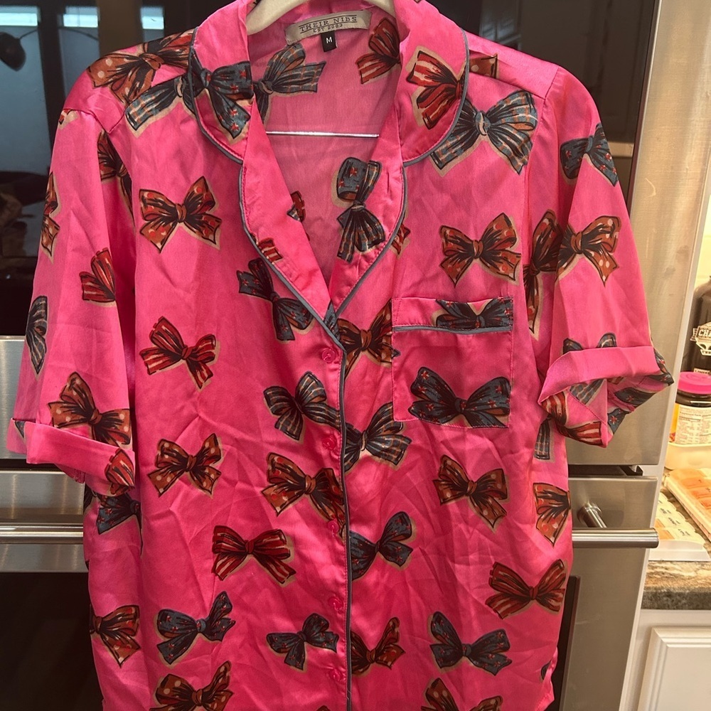 Their Nibs Bow Print Pink Pajama top, size medium, GUC
